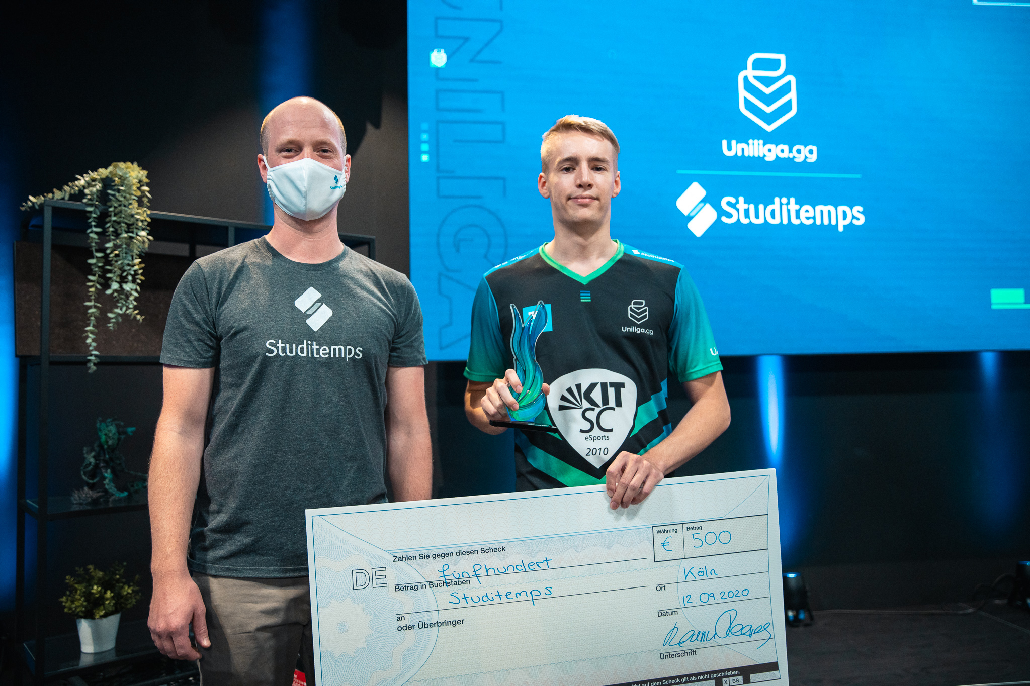 LoL: RedeemedAD erhält den MVP Award - Uniliga.gg